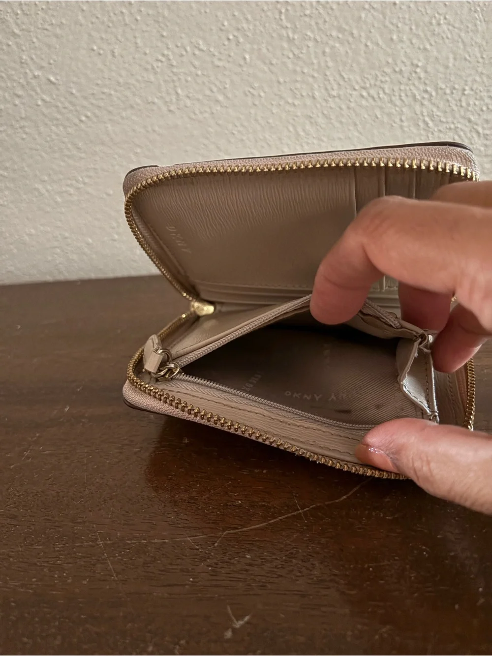 Dkny compact wallet